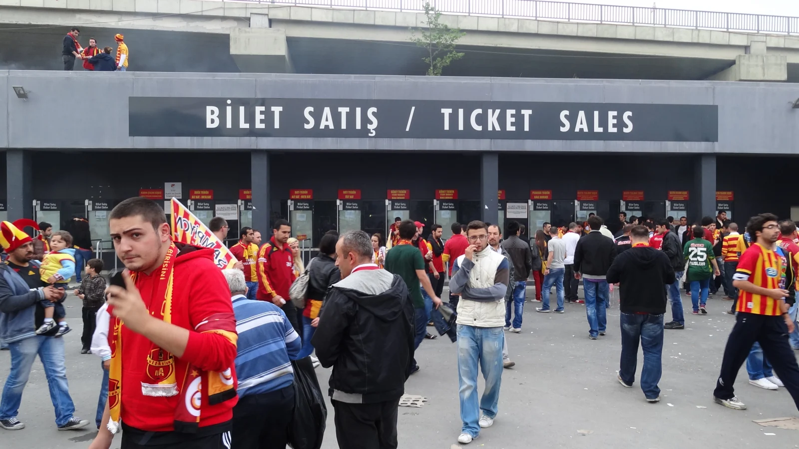 The End of Scalpers? New Laws Reshape Concert Ticketing